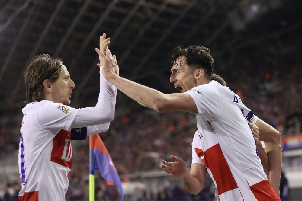 干脆没人要了！大龄且易伤，高薪难伺候，J罗目前已无人问津.